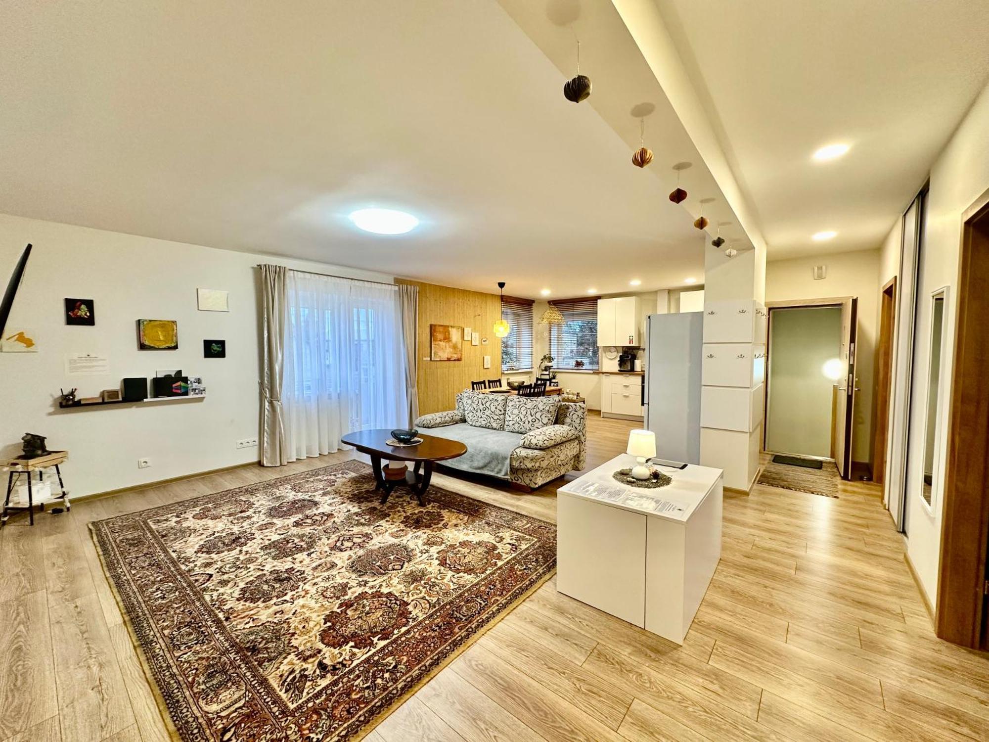 Japandi Apartamentai 考纳斯 外观 照片